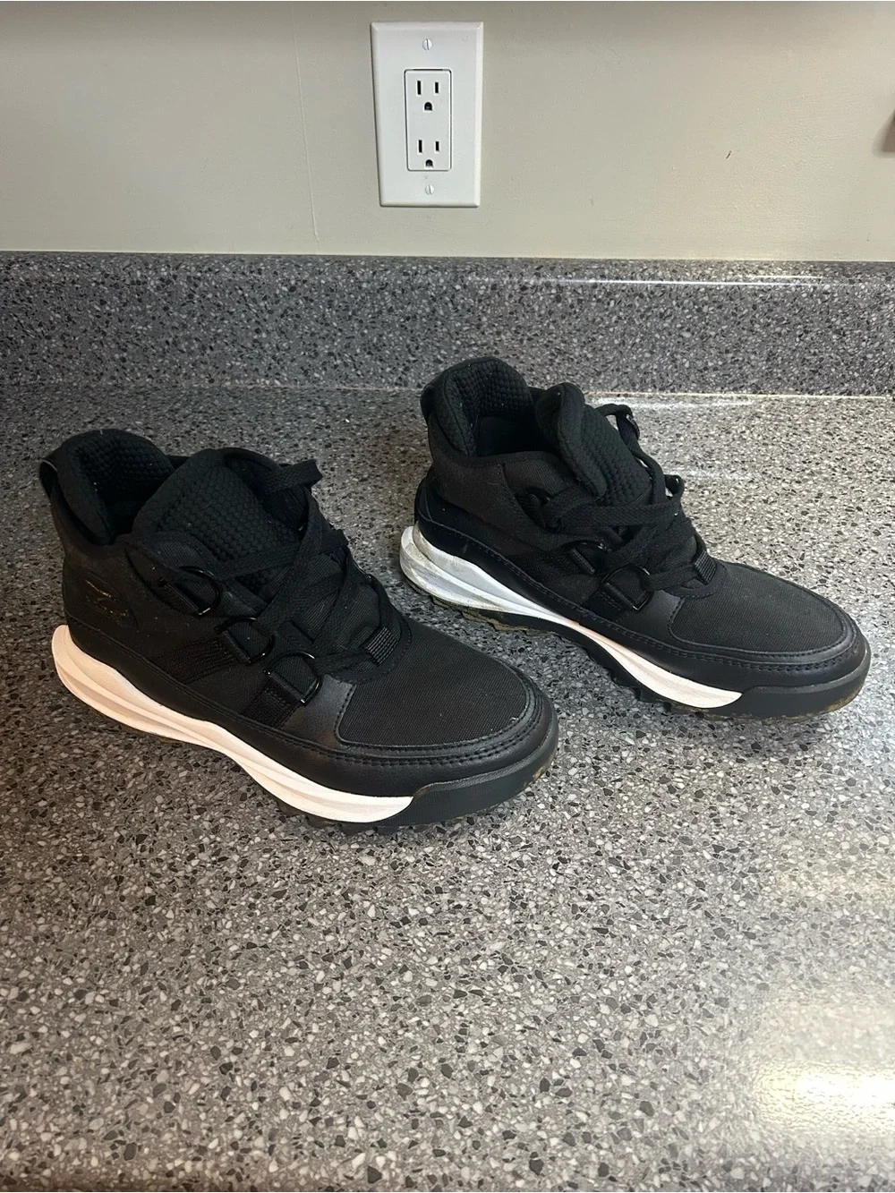 Women’s Black Athletic Mid-Top Sneakers - Lightweight Comfort